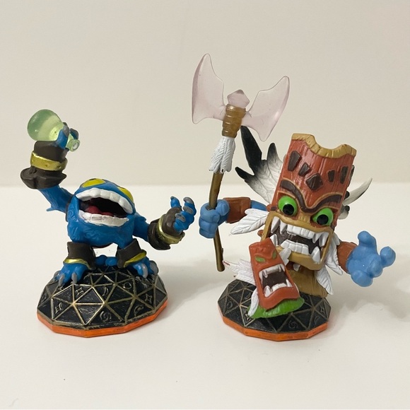 Lot of 4 Skylanders Figures Whirlwind Cynder Double Trouble Totem Pop Fizz - Picture 7 of 12